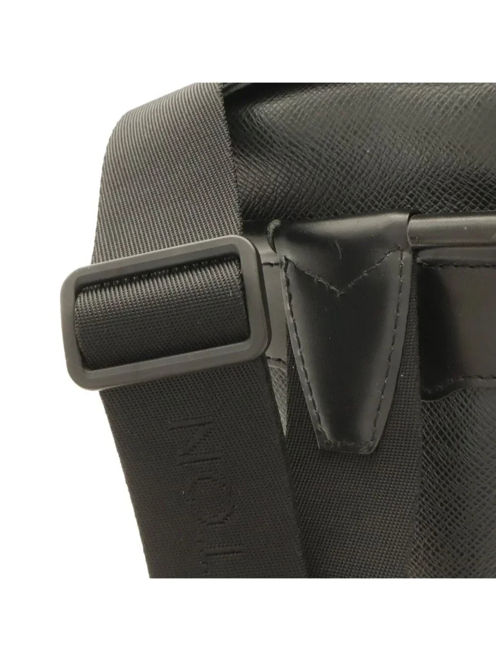 Louis Vuitton Taiga Shoulder Bag Crossbody Leather Ardoise Black